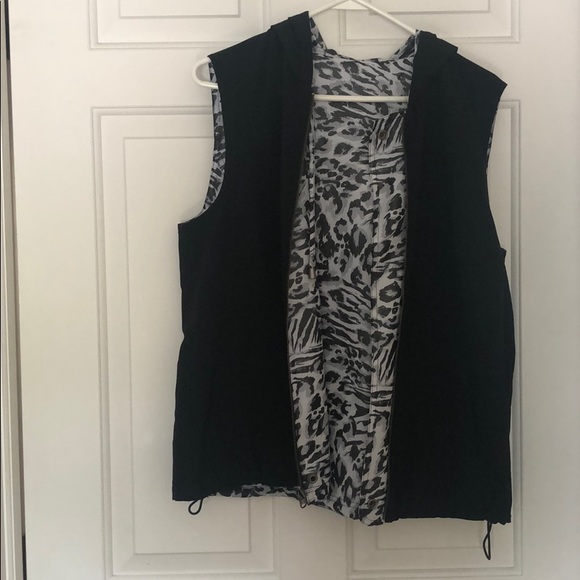 Chico’s reversible vest - Picture 2 of 4
